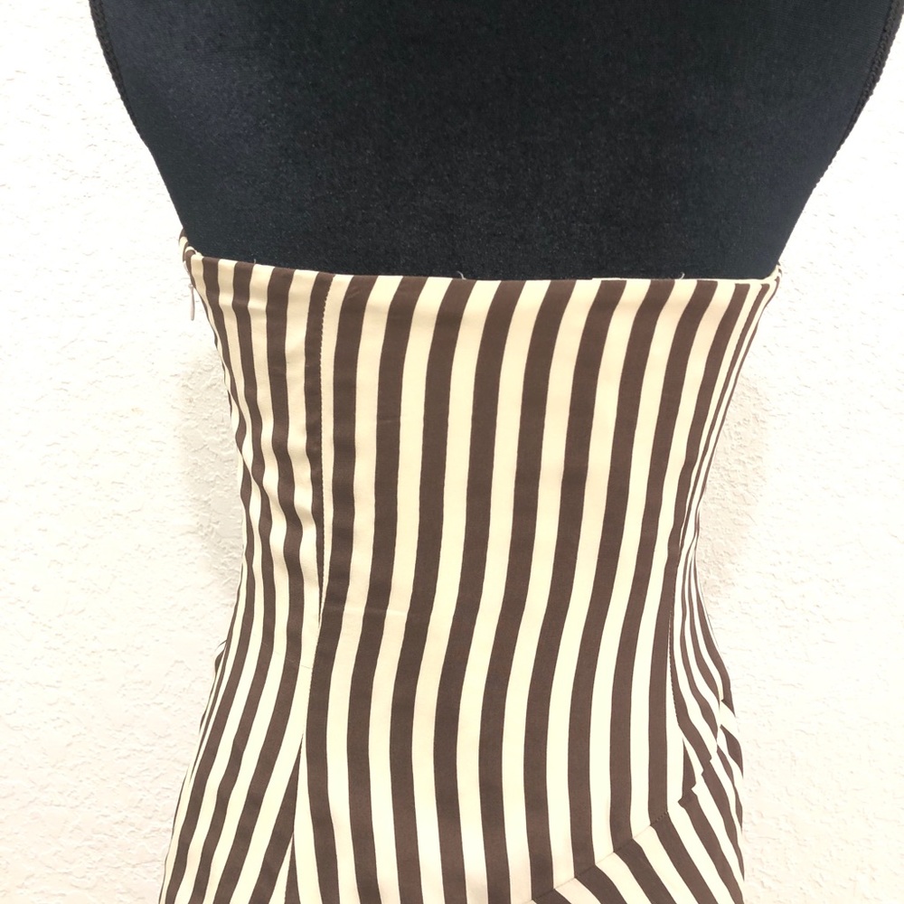 Beautiful Carolina Herrera strapless dress!!! - Picture 4 of 5